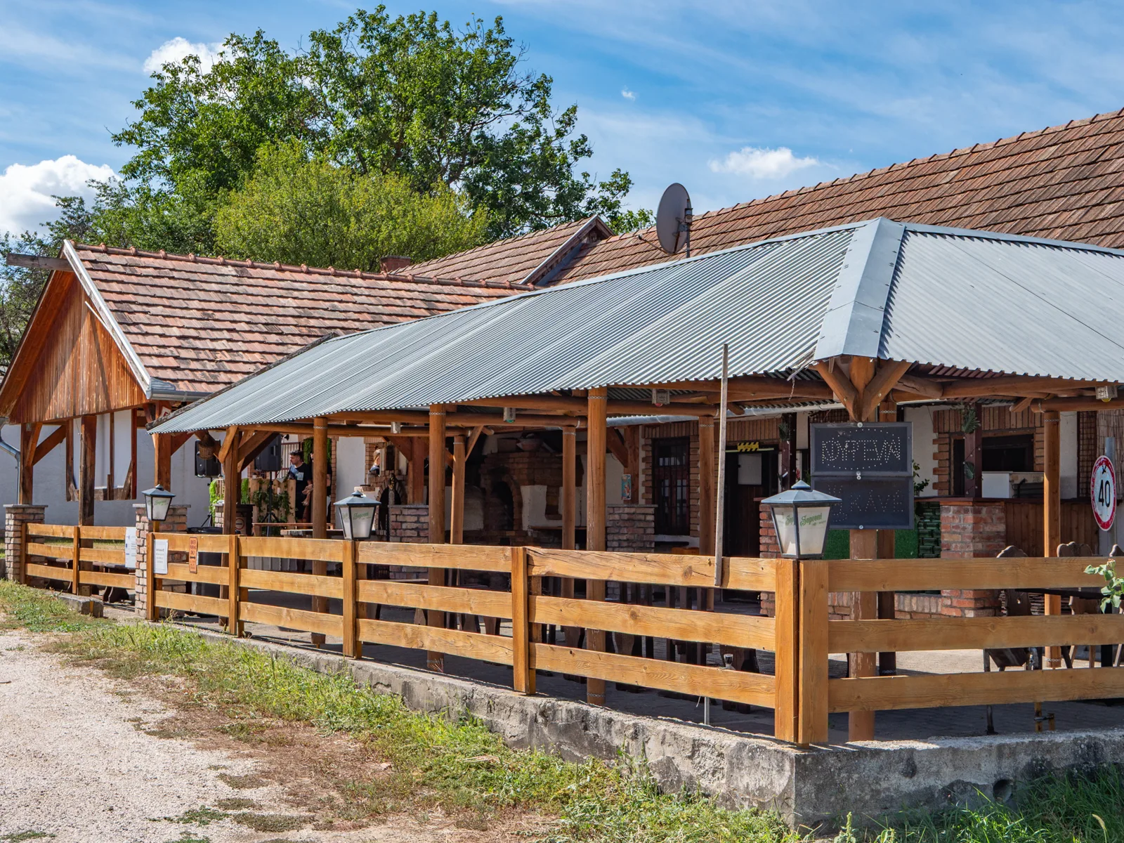 Retro Pub – Kero Group rendezvény és eszközfotó, 6. kép