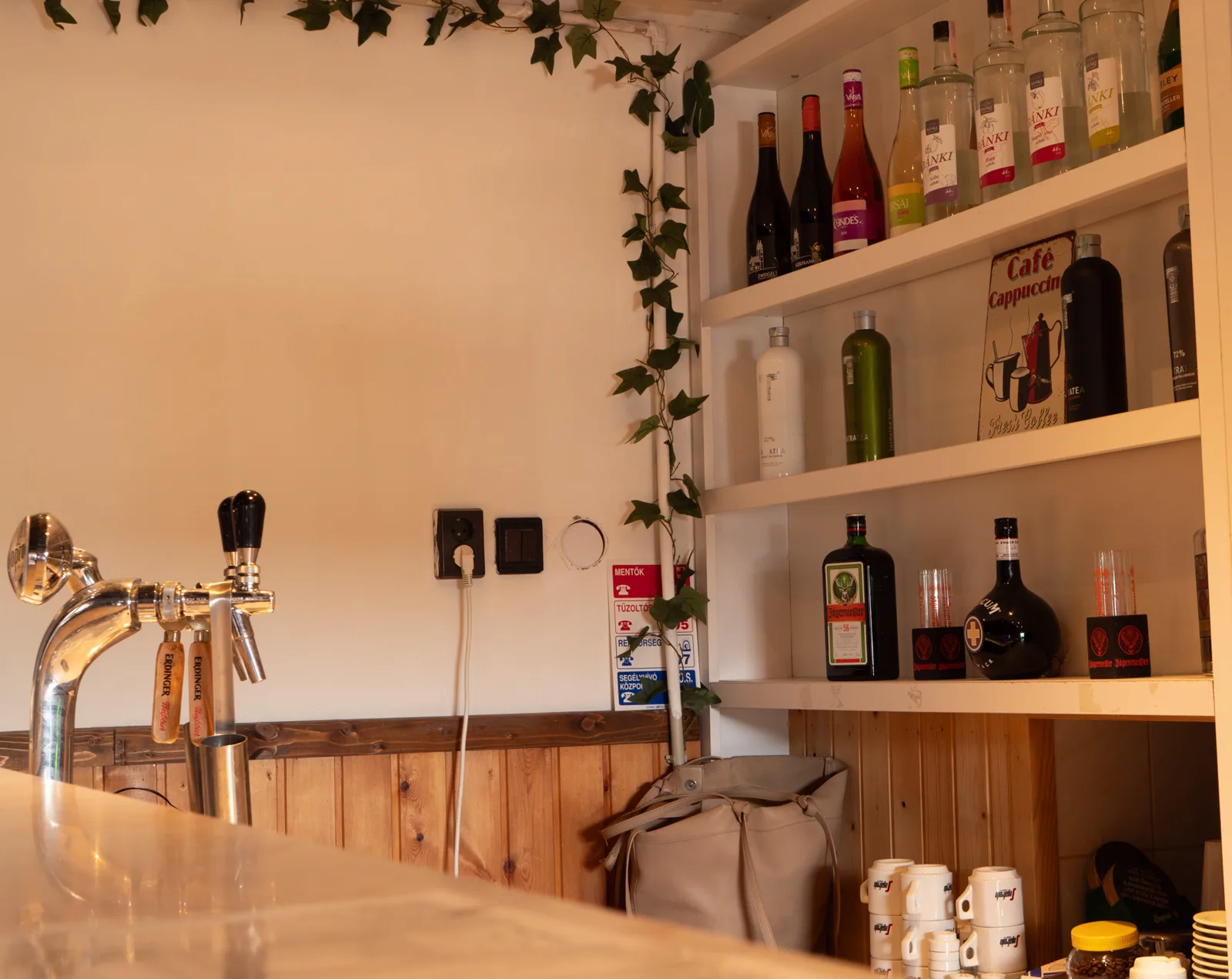 Retro Pub – Kero Group rendezvény és eszközfotó, 3. kép