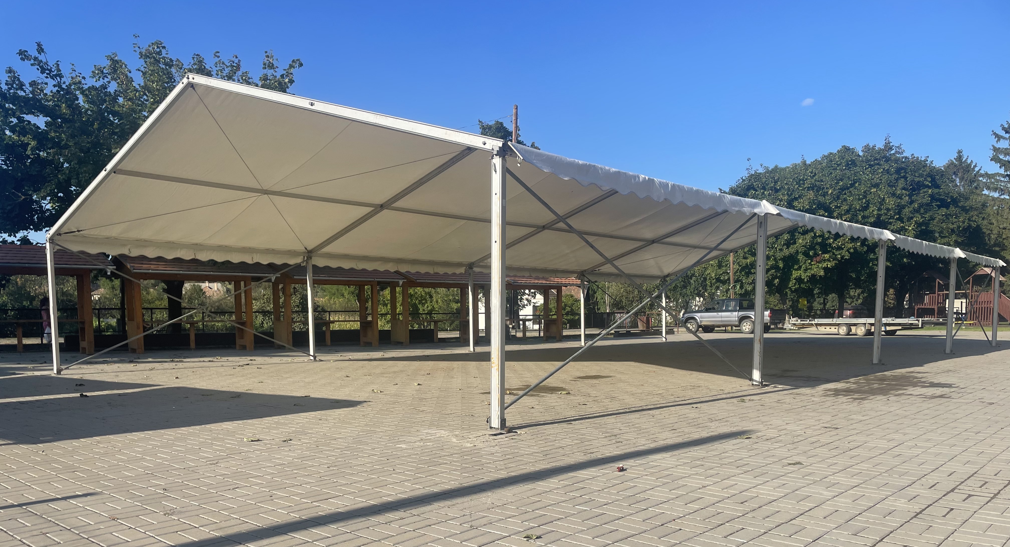 Röder Partysátor 10x20 m 8