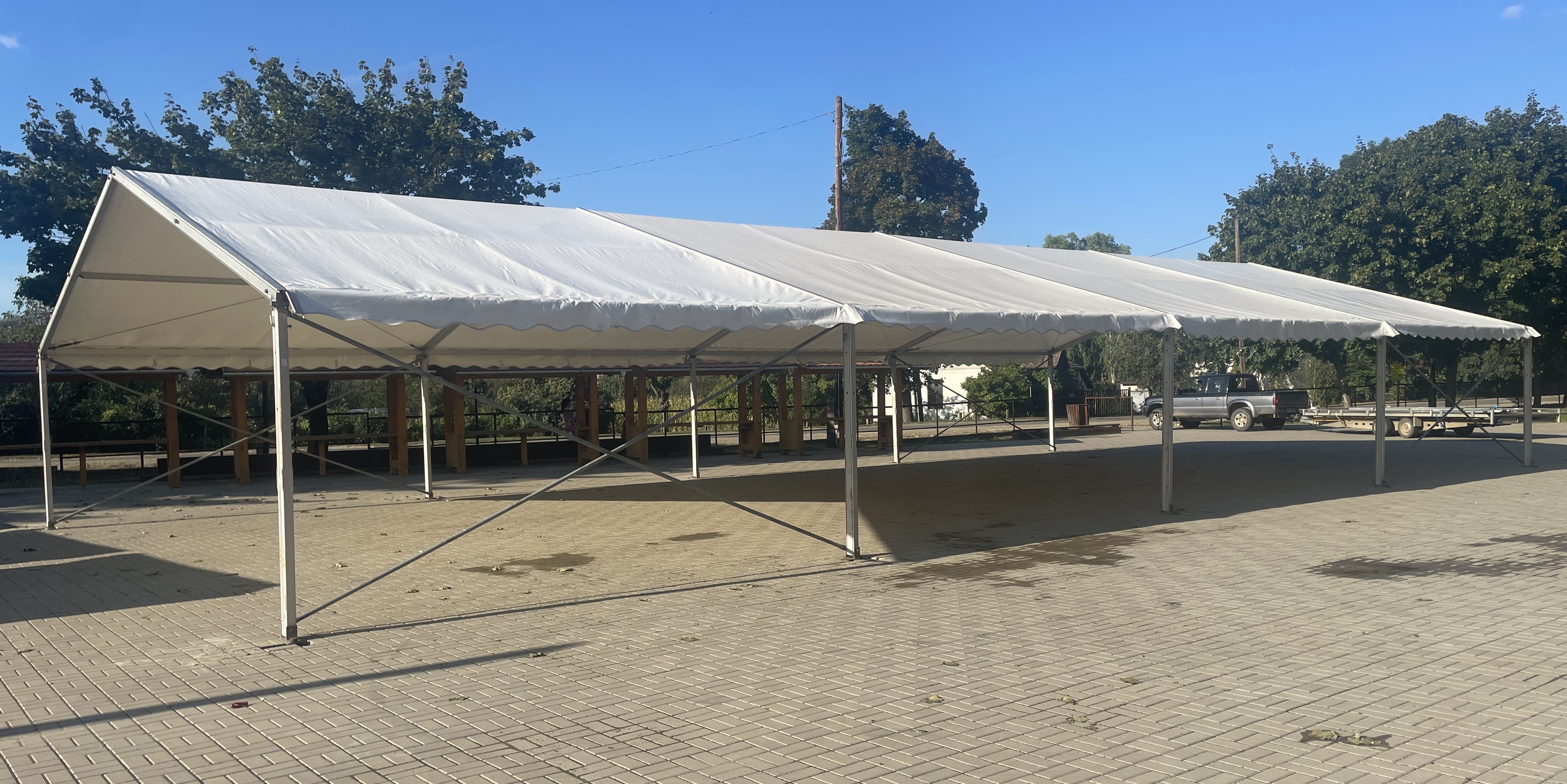 Röder Partysátor 10x20 m 4