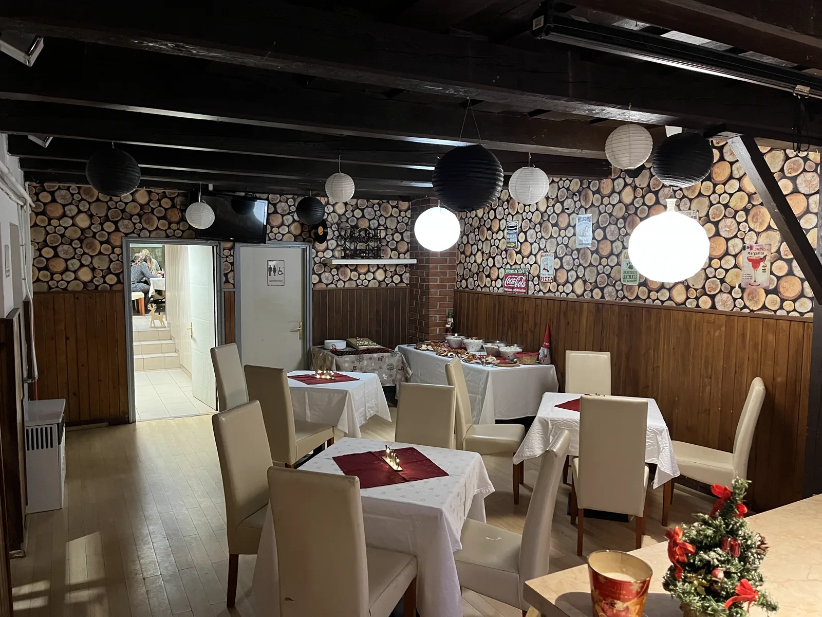 Retro Pub – Kero Group rendezvény és eszközfotó, 15. kép