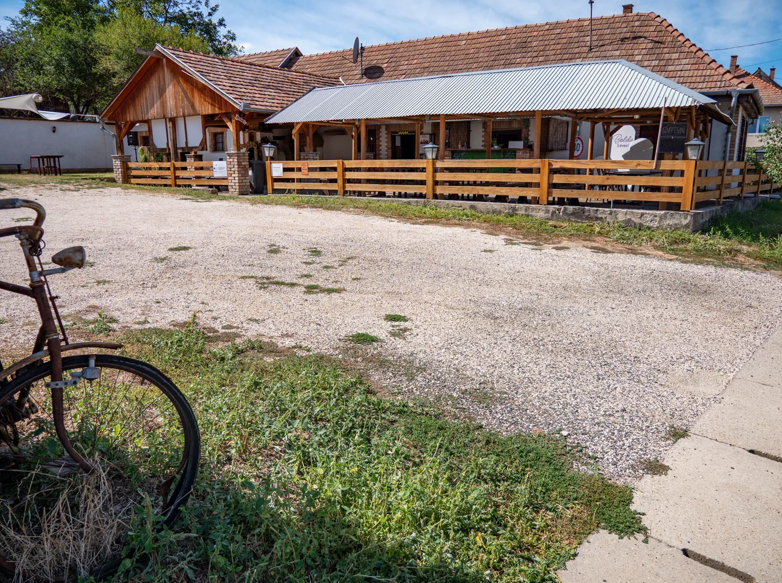Retro Pub – Kero Group rendezvény és eszközfotó, 1. kép